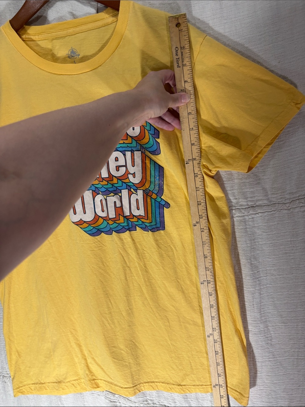 VTG Style Walt Disney World Rainbow Graphic Tee Yellow Mens Large 100% Cotton - Picture 2 of 5